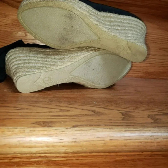 Mossimo 7 4" black/tan peep toe wedges EUC - Picture 6 of 6